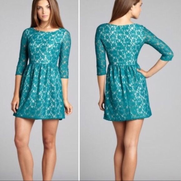 French Connection Dresses & Skirts - French Connection Fast Anna Lace dress sz 8.